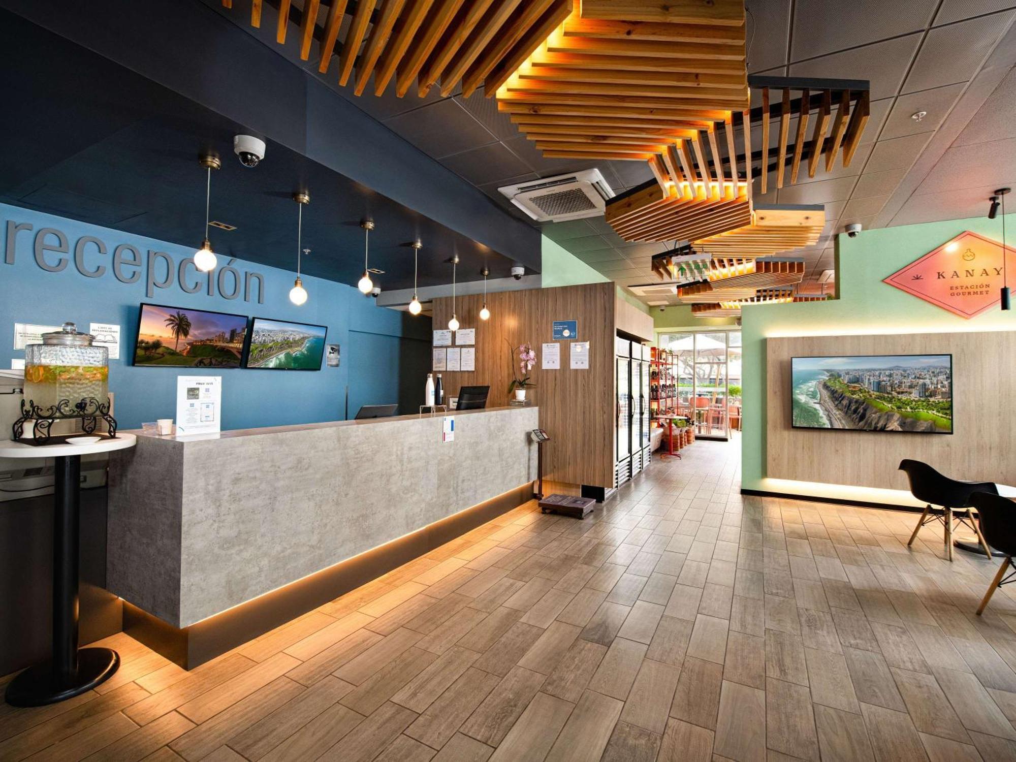 Ibis Budget Lima Miraflores Buitenkant foto
